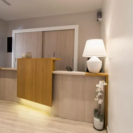 Alojamento de Acomodação e Pequeno-almoço Les Magnolia 4*