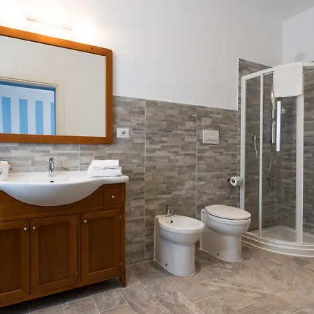 Alojamento de Acomodação e Pequeno-almoço Les Magnolia 4*