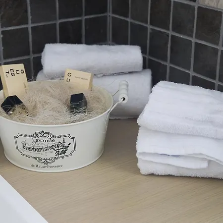 Les Magnolia Alojamento de Acomodação e Pequeno-almoço 4*