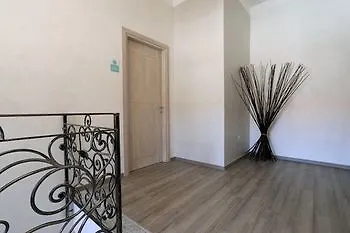 Les Magnolia לינה וארוחת בוקר אולביה
