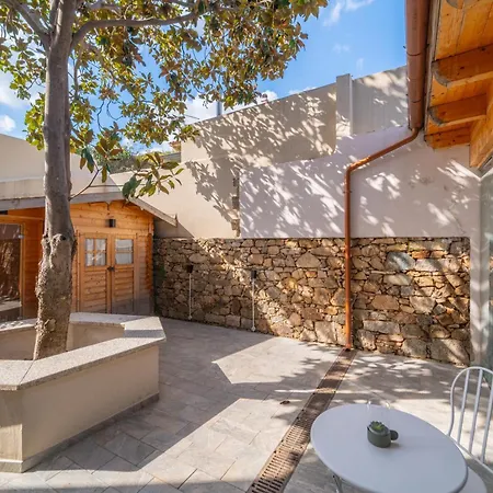 Les Magnolia بيت ضيافة أولبيا
