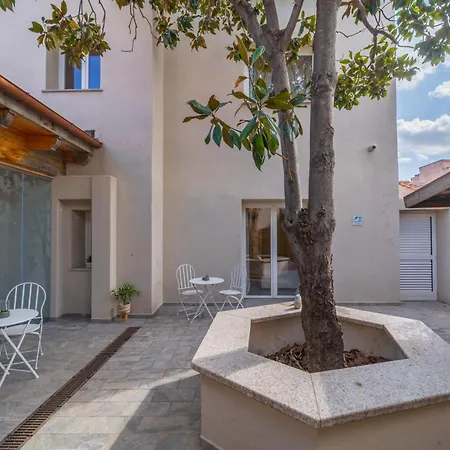بيت ضيافة Les Magnolia أولبيا